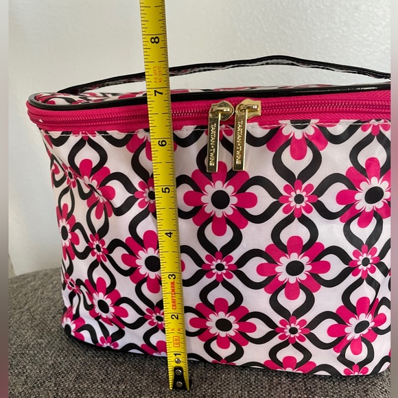 Tartan-Twine cosmetic bag set with a pink, black, and white floral pattern. - Picture 5 of 14